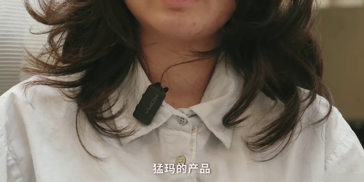 T0级无线领夹麦产品怎么选?无线监听vs生态护城,猛玛LarkMax2对比大疆Mic3