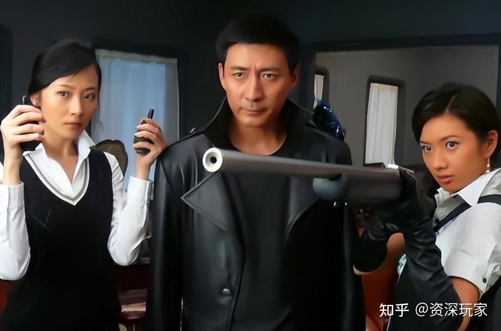 钱雁秋以每年一部的速度拍出了《孤岛飞鹰》和《飞虎神鹰》等,女