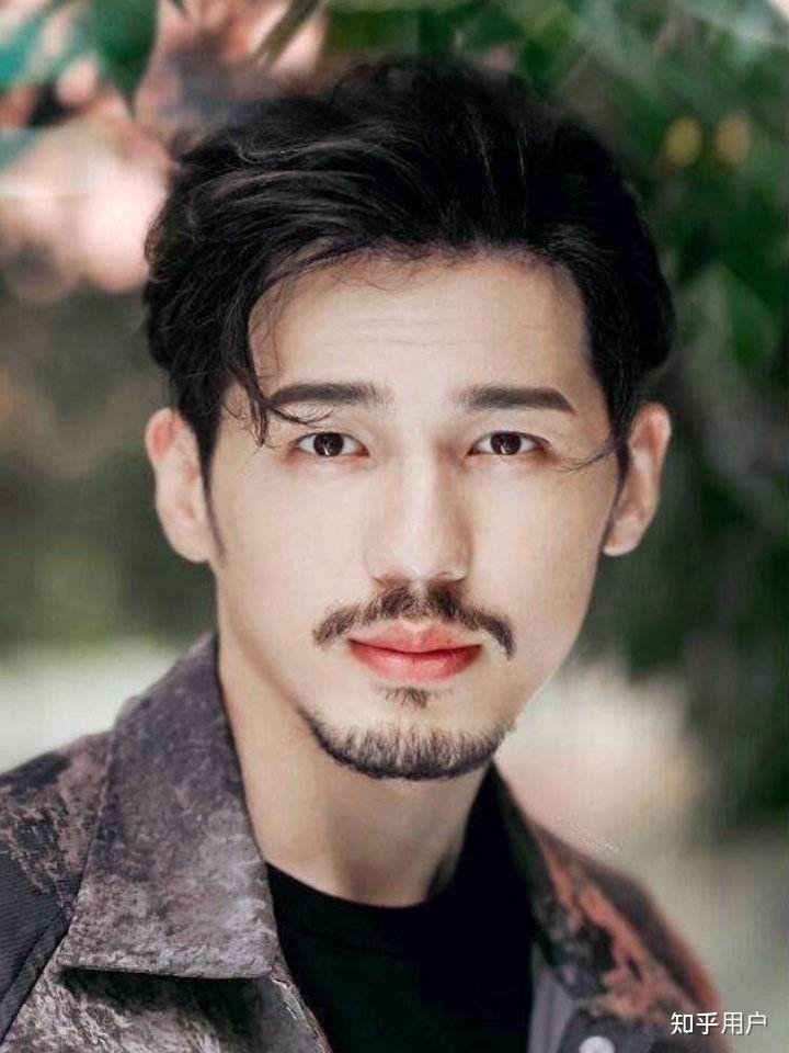 中国男人留胡子为什么不如欧美男人有型