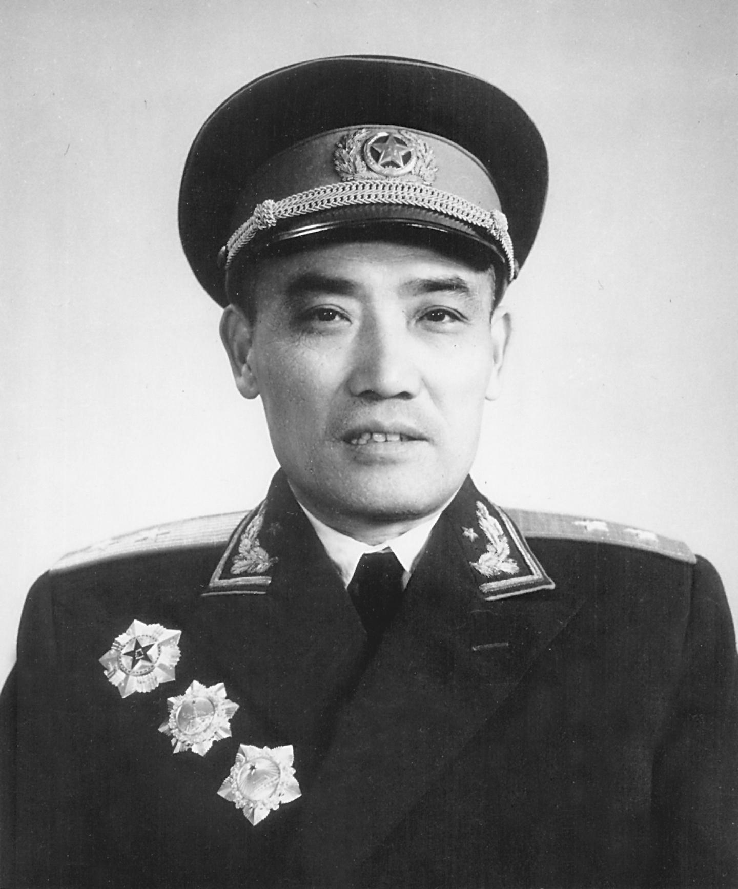 开国中将张才千之子追忆父亲:他从不讲如何打胜仗,只念战友牺牲 - 知乎