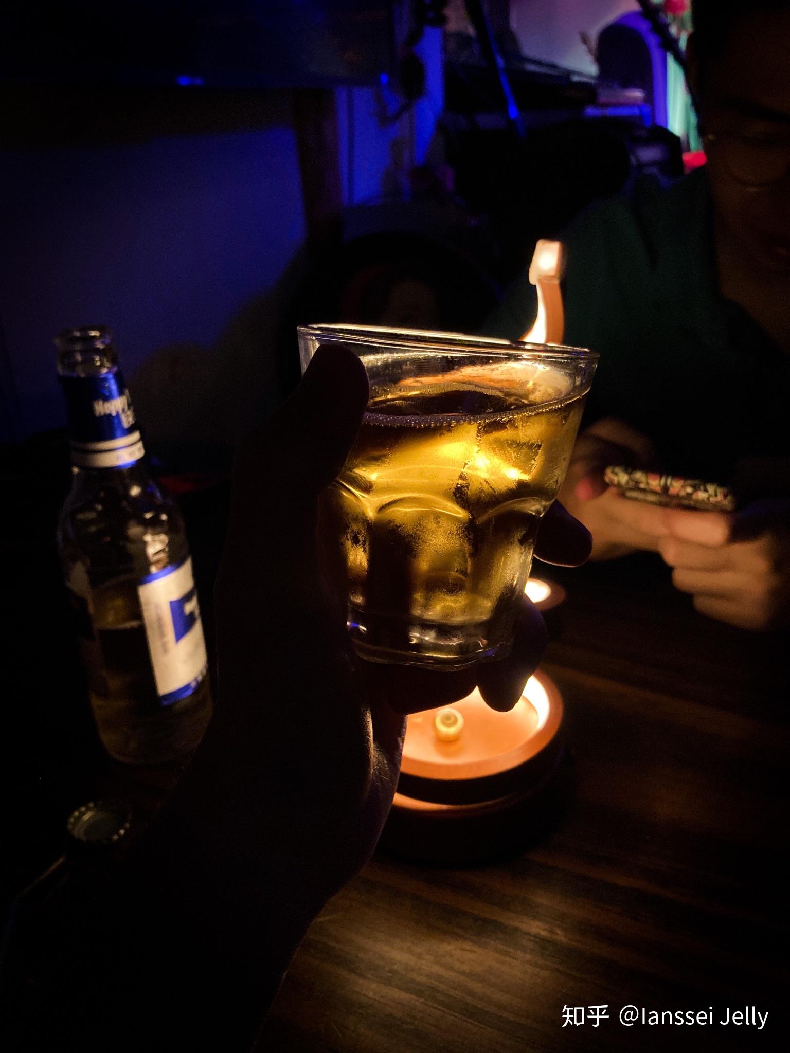 有没有喝醉了拍的感觉还挺好看的照片? - 知乎