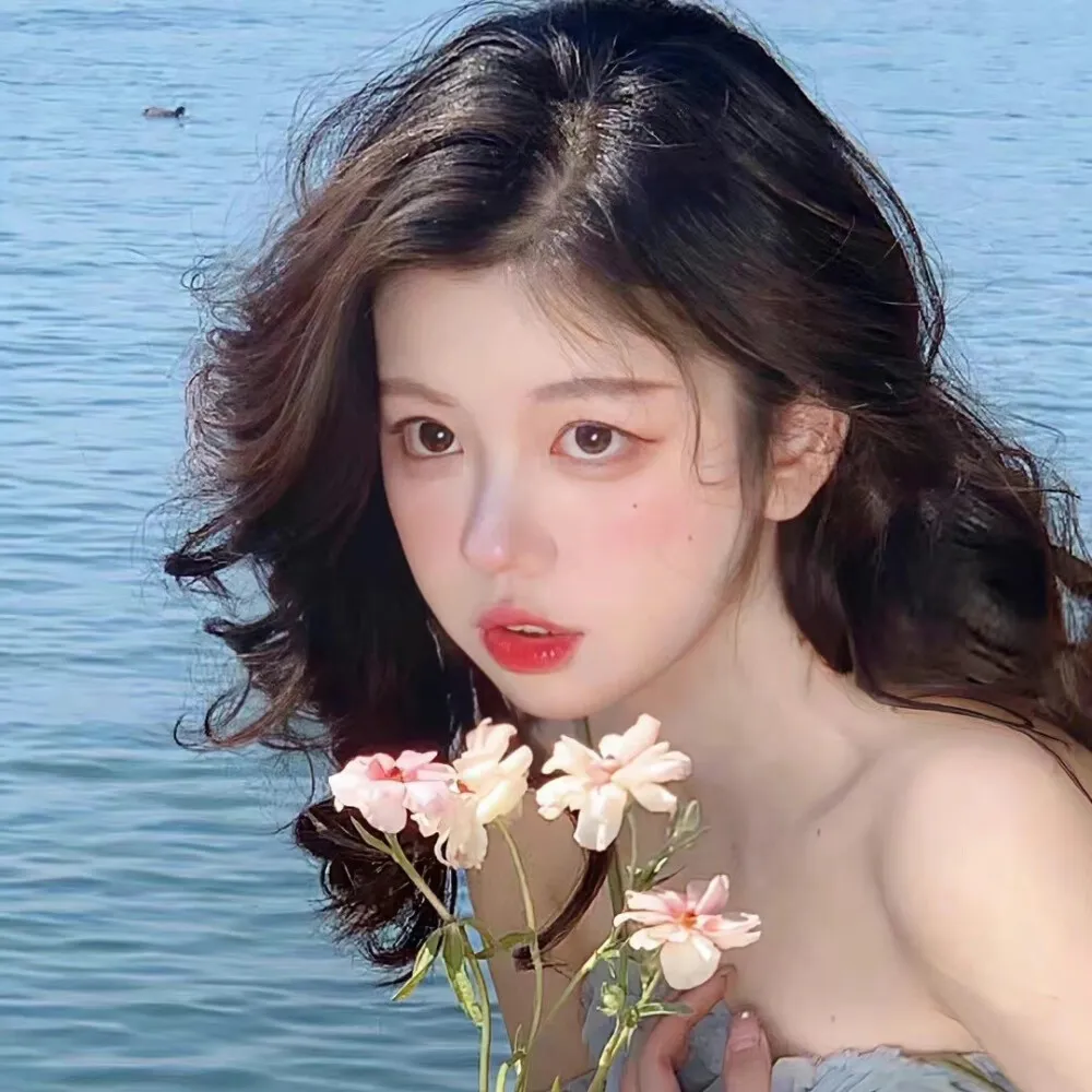 有什么温温柔柔的女生真人头像?