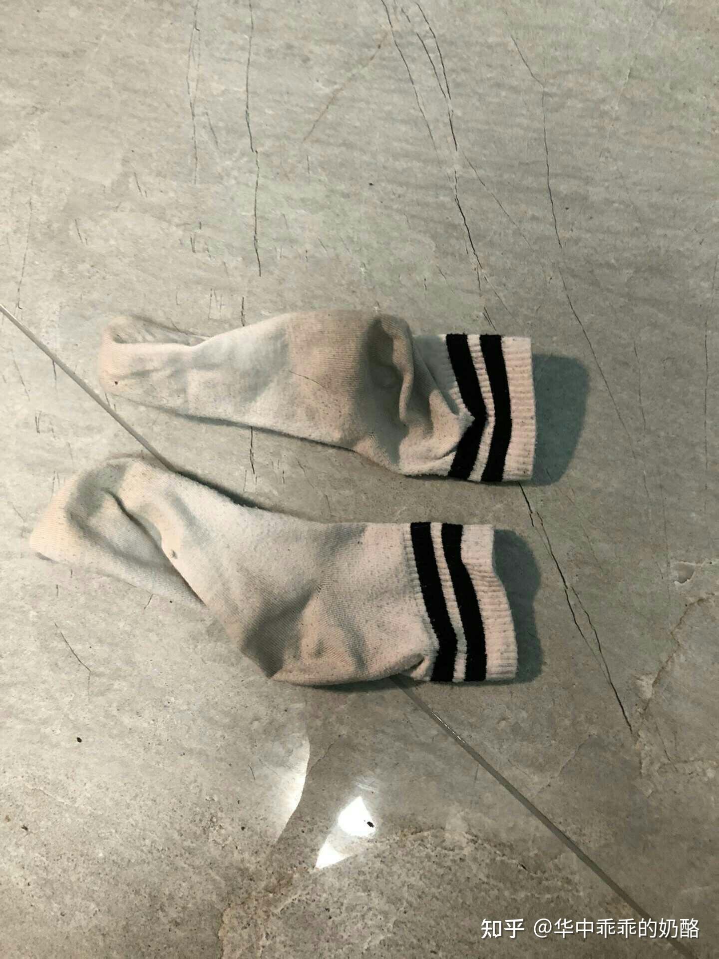 白棉袜女生穿久了会变色吗