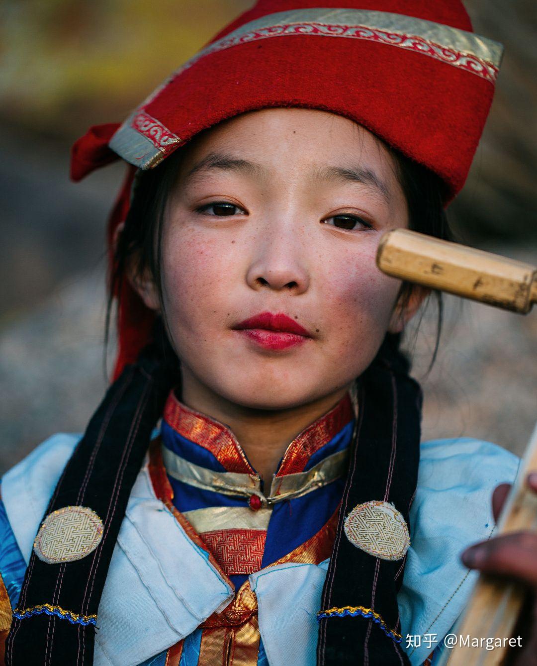 纯纯的蒙古族长相是什么样