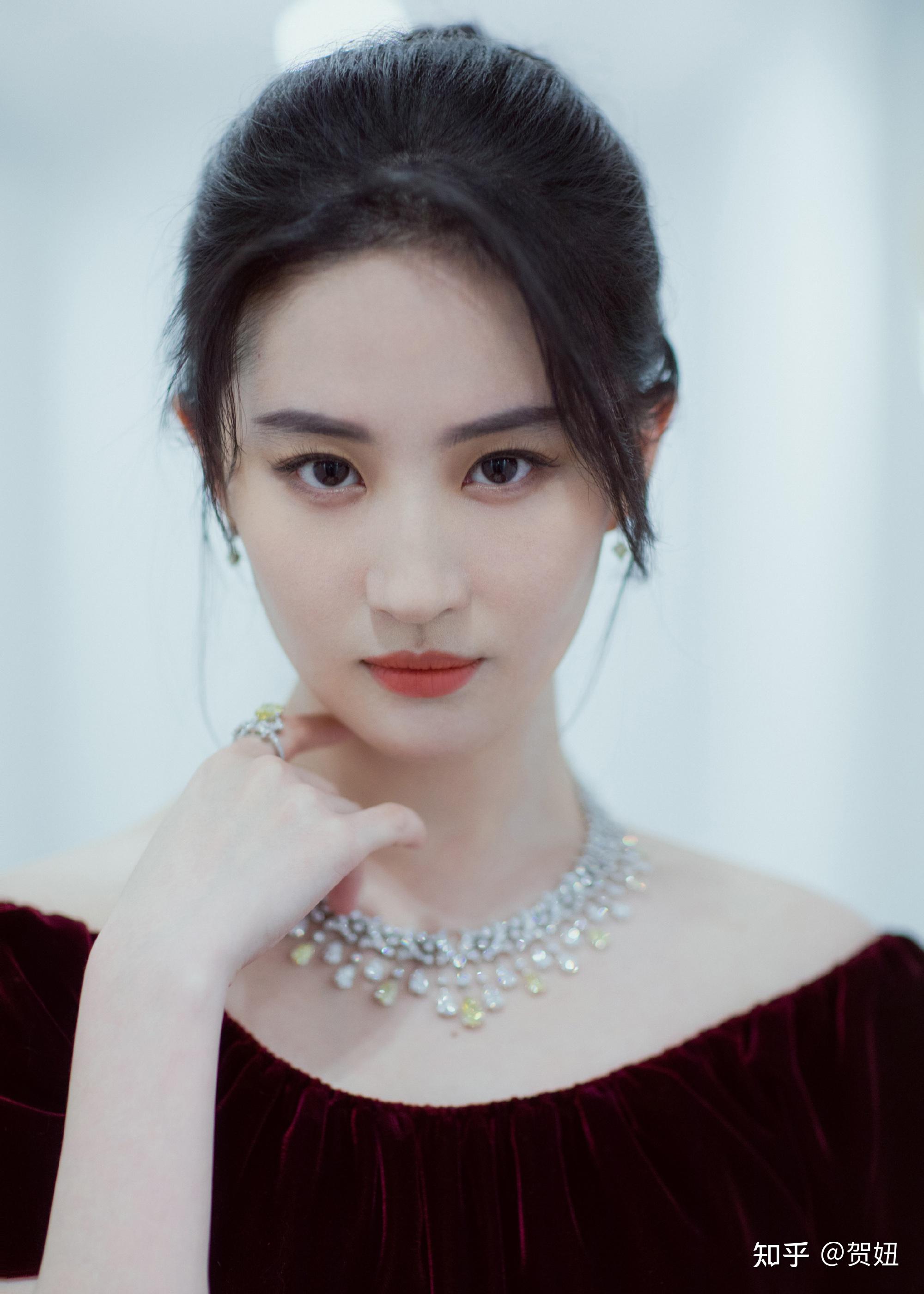 刘亦菲如今还算绝色吗? - 知乎
