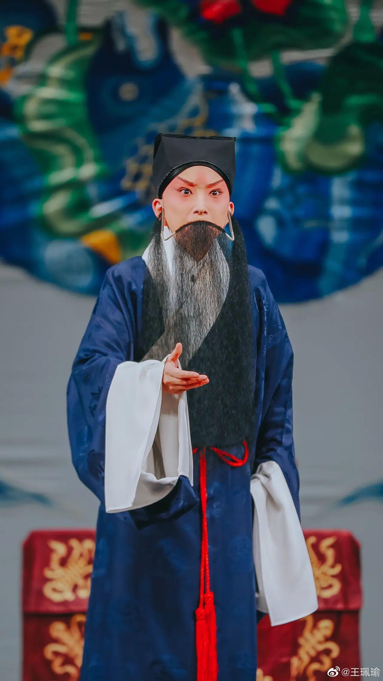 如何评价王梦婷和王珮瑜的业务水平