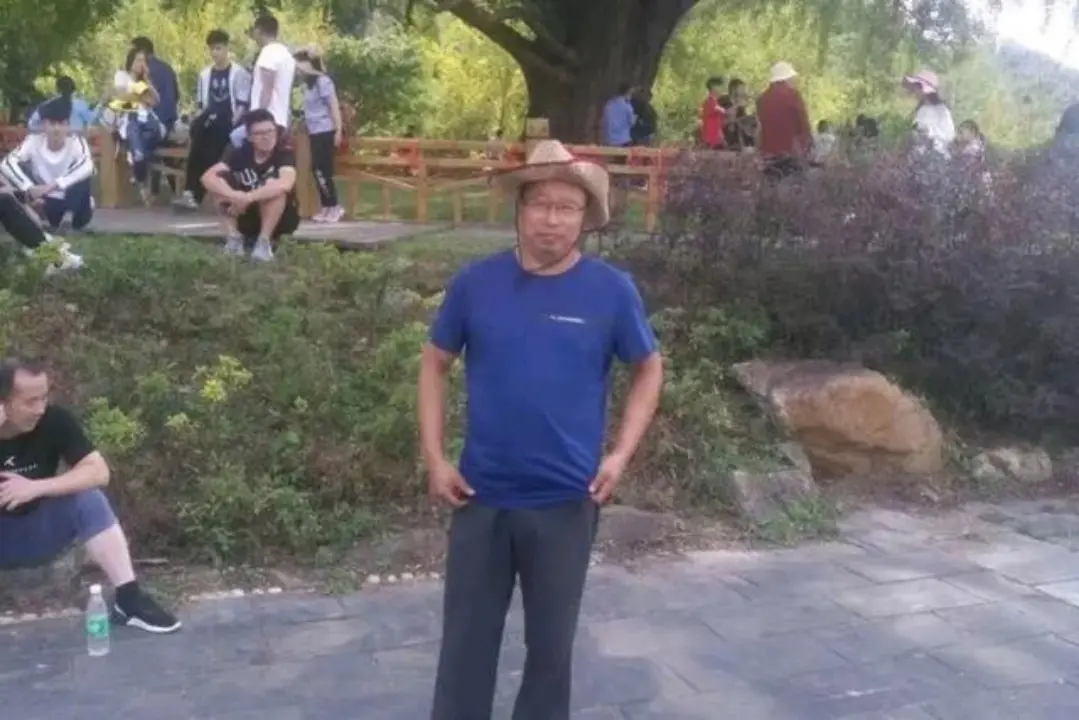 披着「爱心爸爸」伪装的色魔