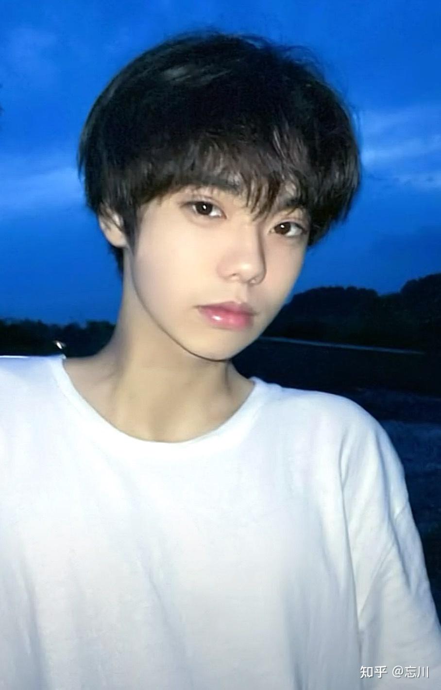 你见过最帅的高中男生长什么样