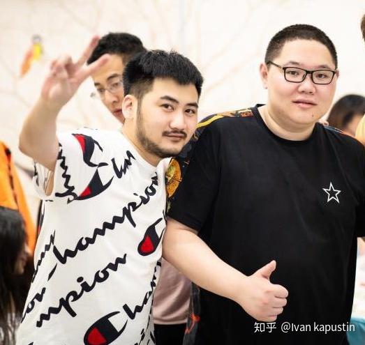 斗鱼粉丝节,在今年干儿子做小茄子还认了而直播中认识的朋友大司马