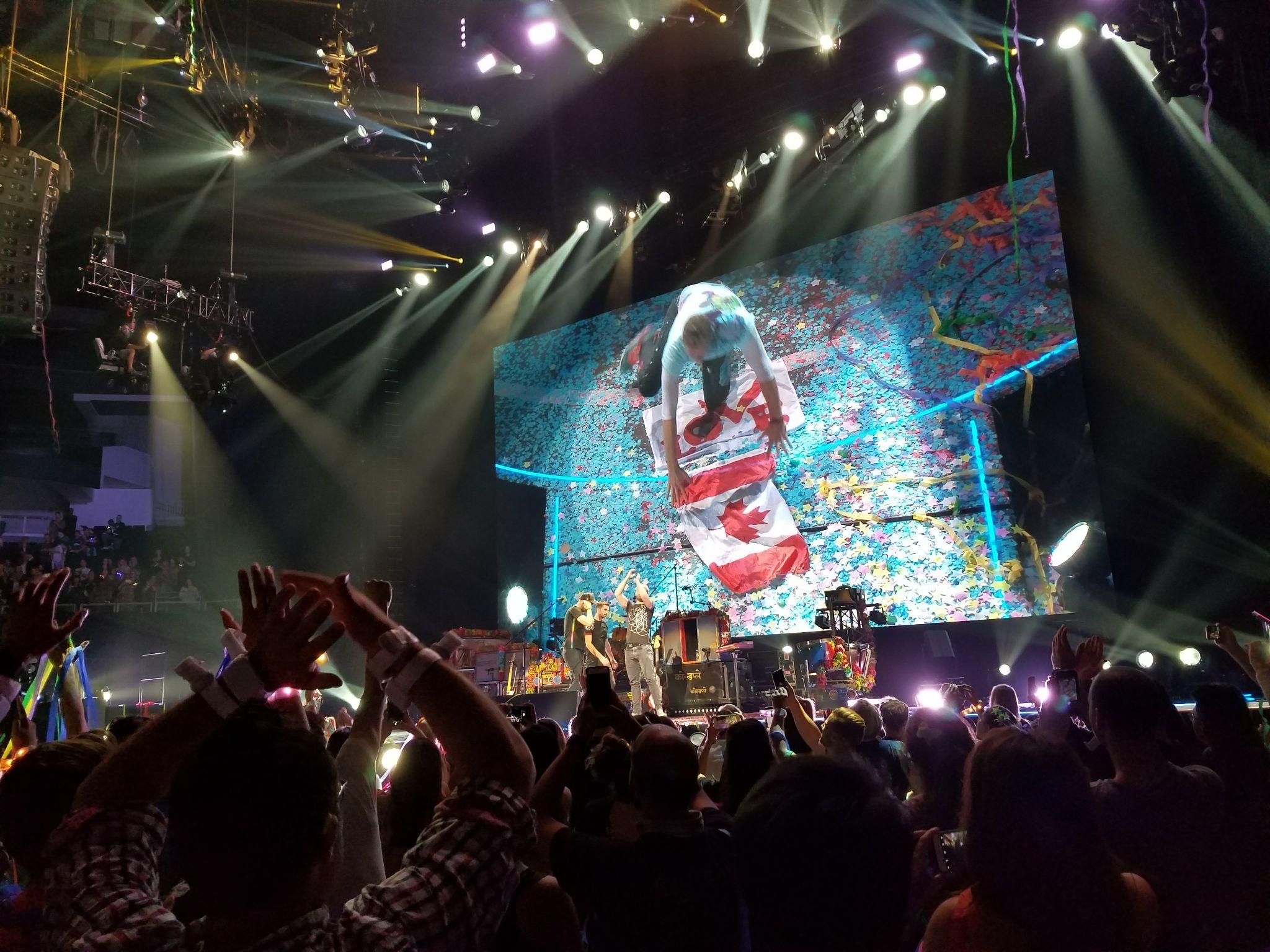 coldplay的演唱会到底有多美? - 知乎