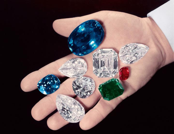 最神秘的珠宝商，仅用一只手展示宝石，结果让人惊叹- 知乎
