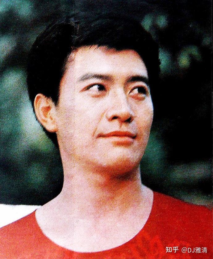80年代风头无双的周里京,他的“沉没”,是娱乐圈的悲哀与损失 - 知乎