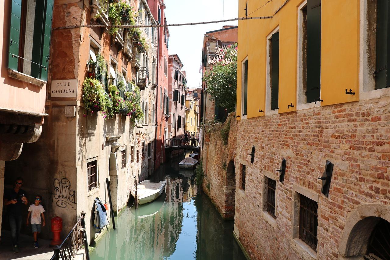 2. 海滨生活配套全