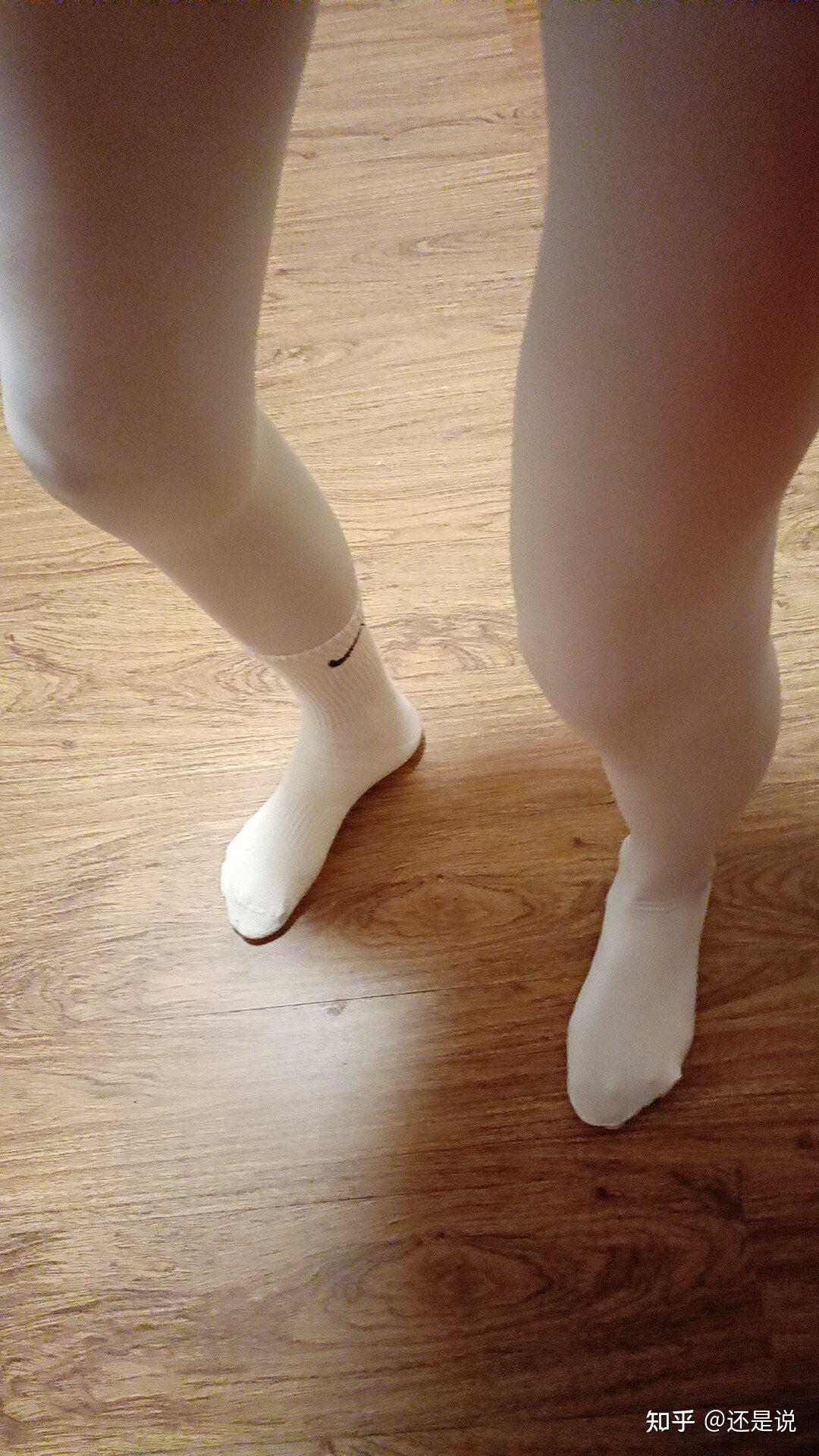 小男孩可以穿白裤袜吗,求回复?