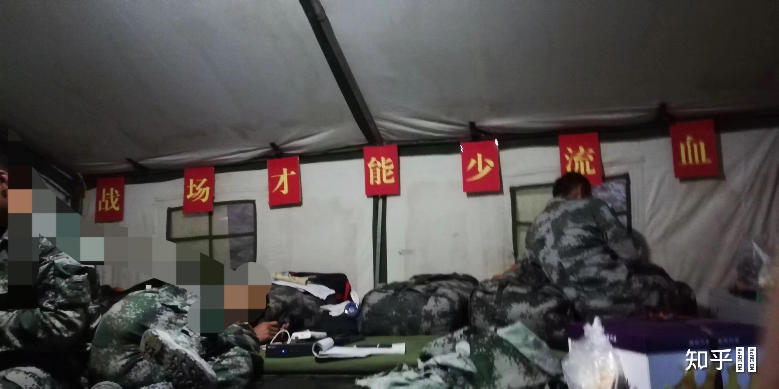 在部队里是怎样睡觉的? - 知乎