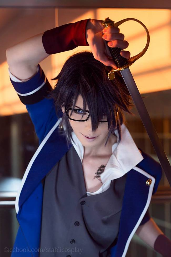 有哪些能戴眼镜cos的男性角色