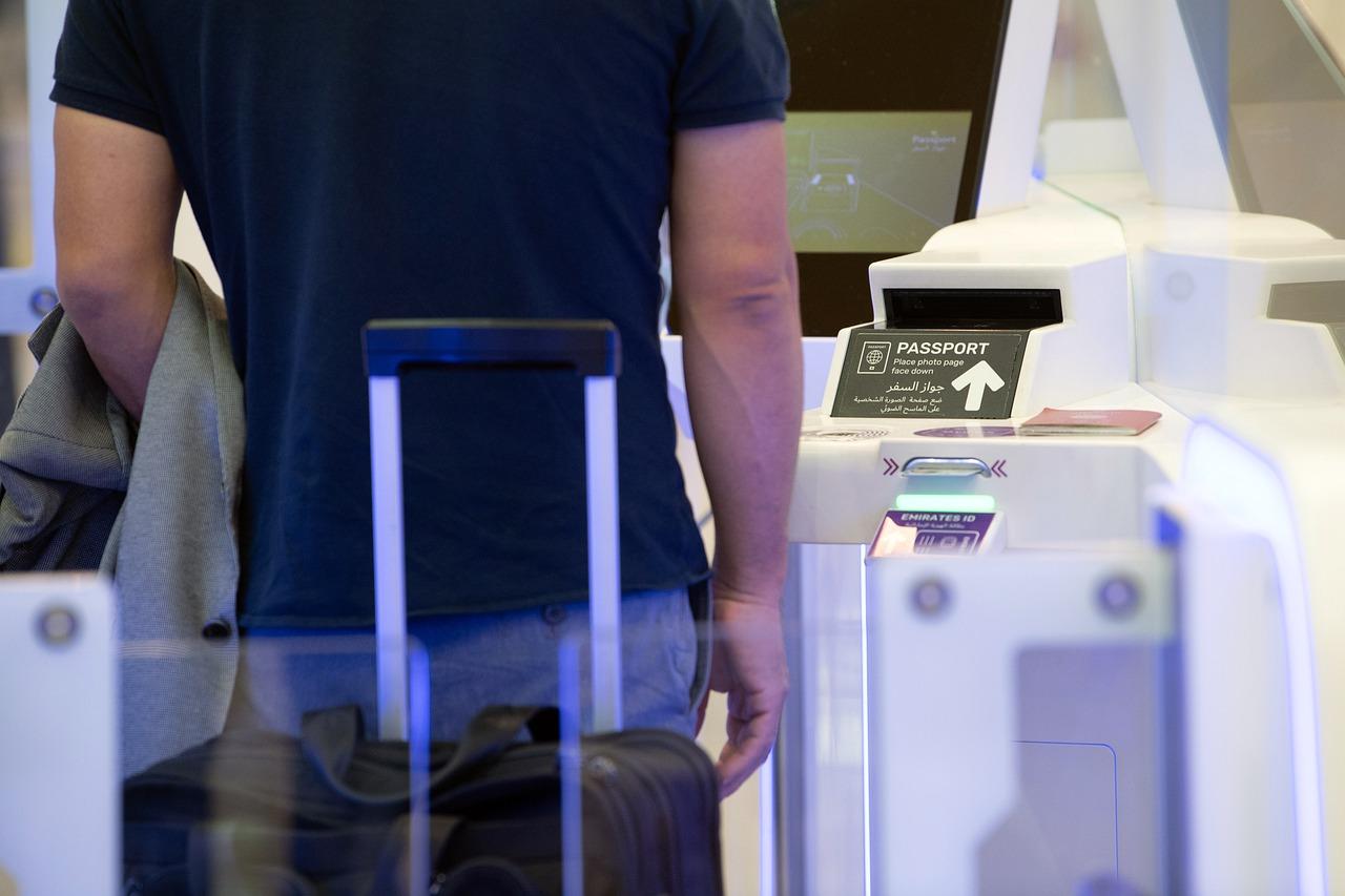 2. 海关锁使用方法