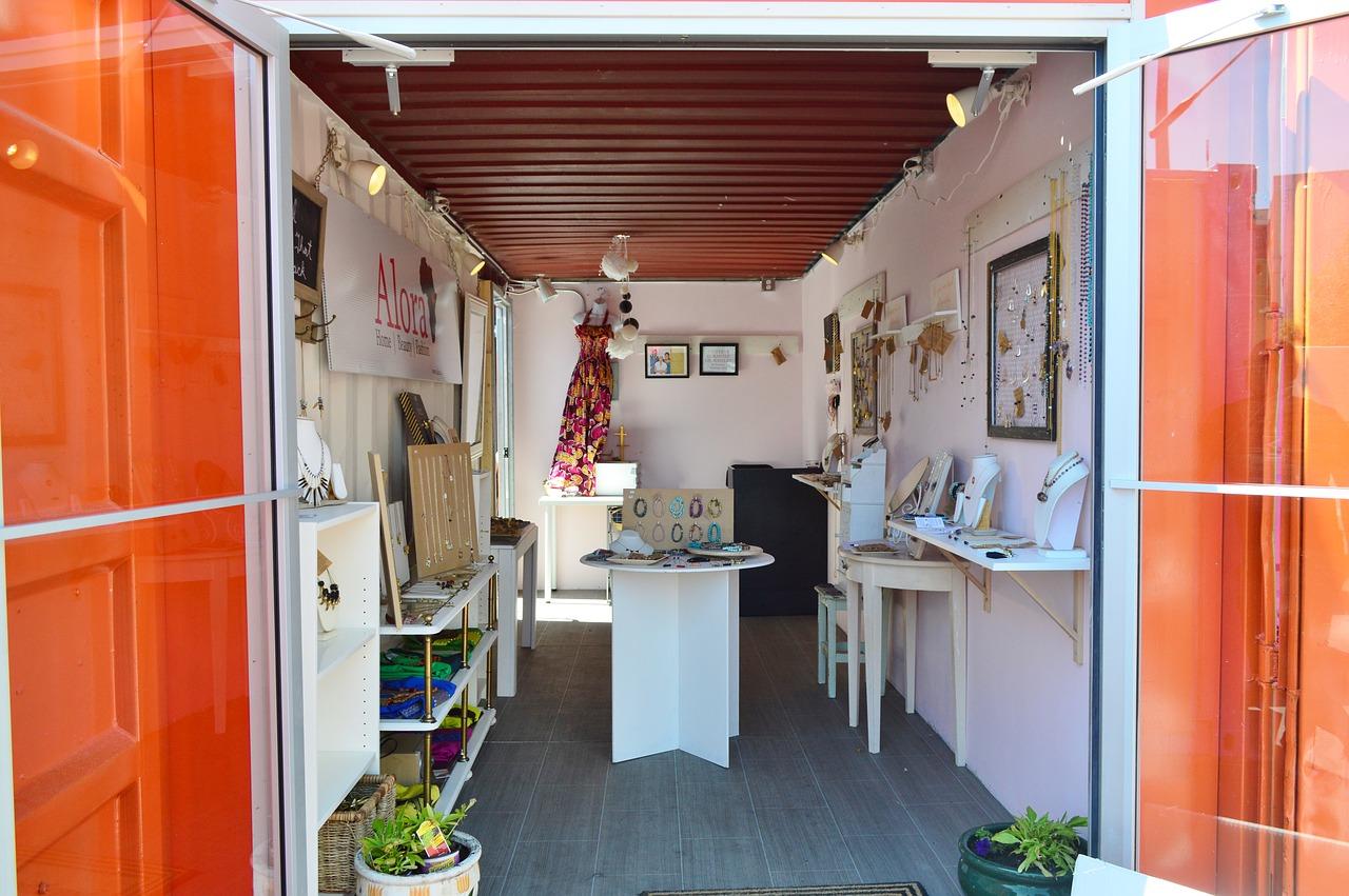 集装箱是怎么固定的