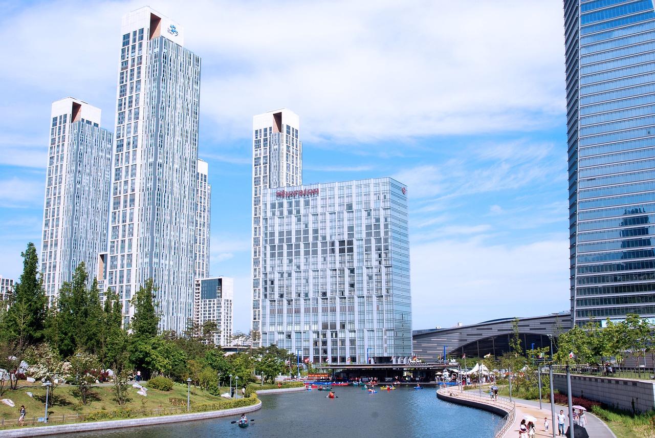 3. 体育馆周边配套