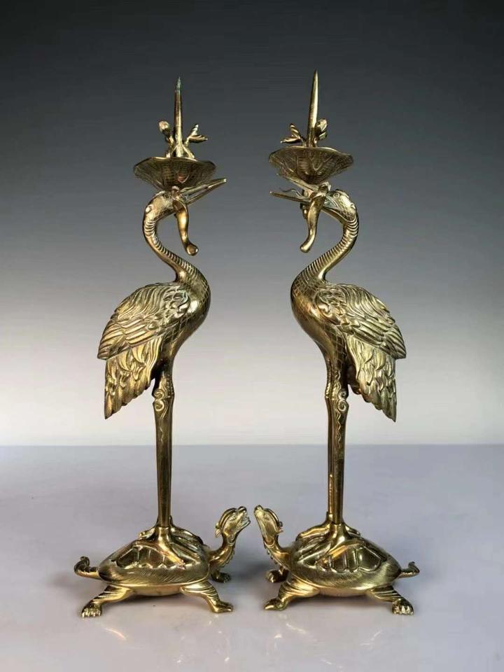 鉴赏民国铜铸龟鹤延年案头烛台一对