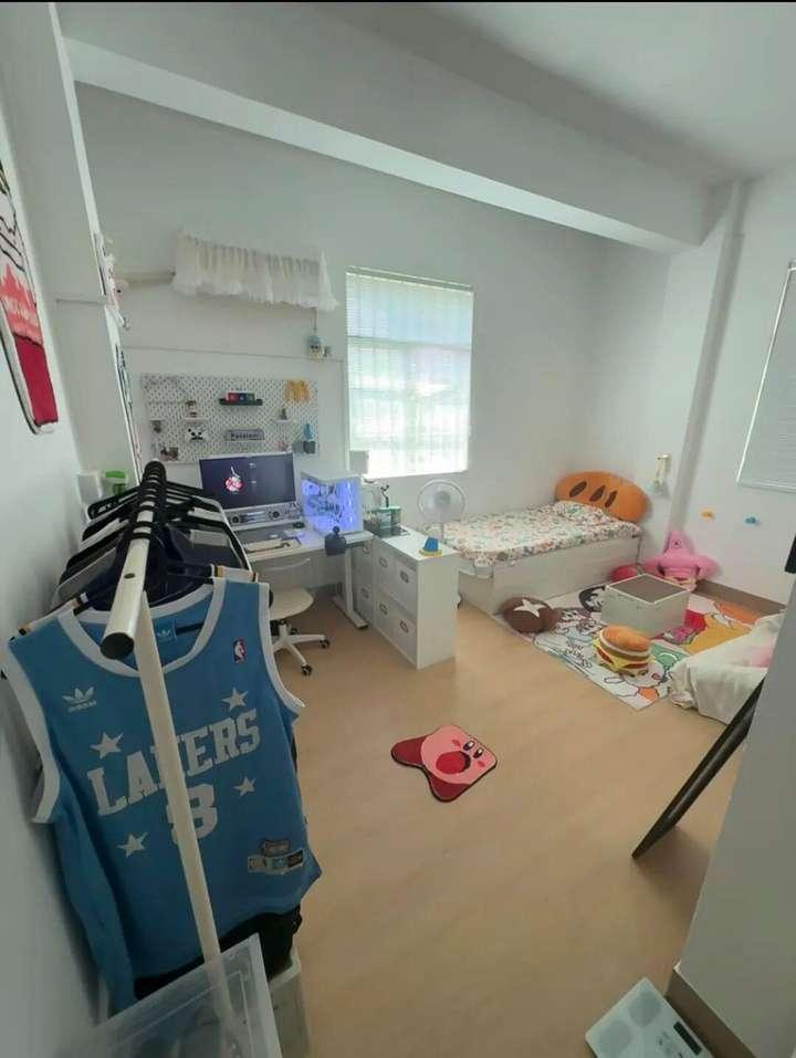 广东一姑娘的出租房火了，布置得满满当当，那叫一个壮观，晒晒！ - 知乎