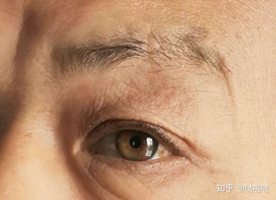 世界上是否有人类有金黄色眼睛? - 知乎