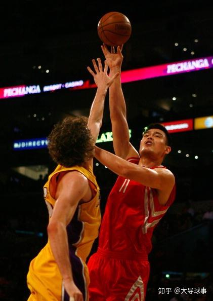 保罗加索尔和姚明是一个级别的球员吗