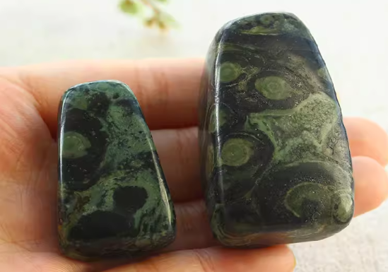 greenzebrajasper龙眼石激发潜力的战士之石