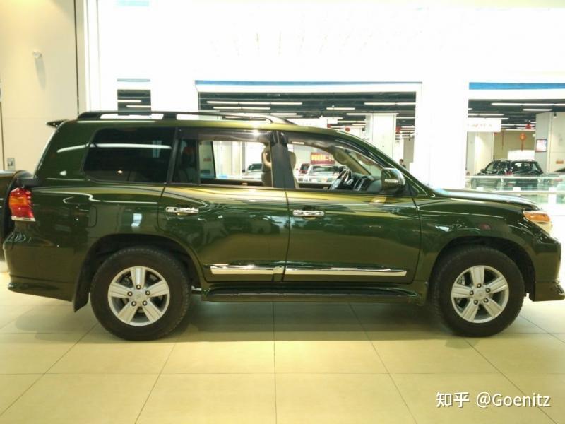 为什么军绿色的普拉多在大街上很少见? - 知乎