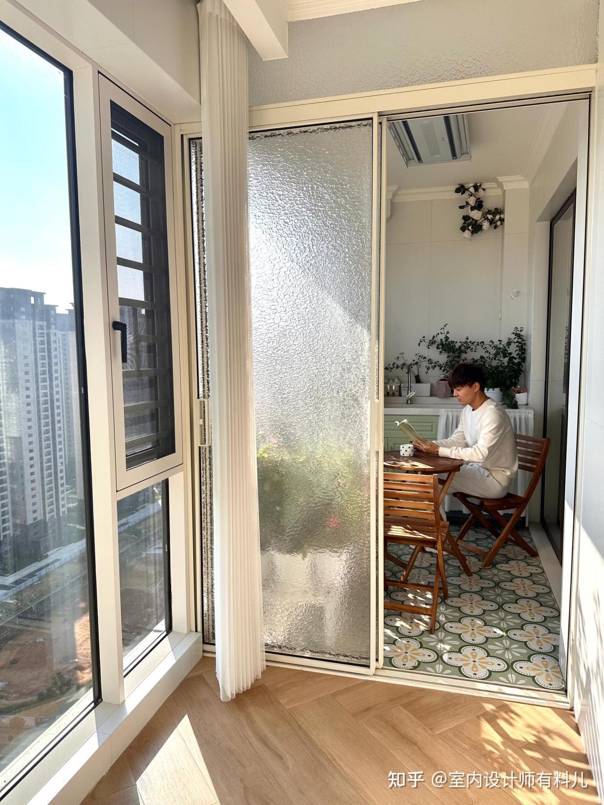 老婆突发奇想“阳台封一半，留一半”，完工后拥有绝美双阳台 - 知乎