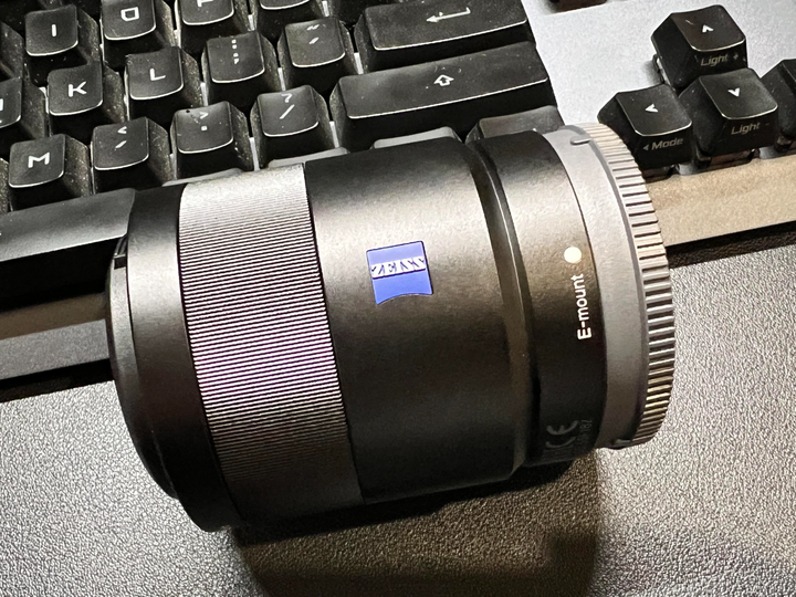 索尼Sonnar T* FE 55mm F1.8 ZA全画幅定焦微单镜头- 知乎