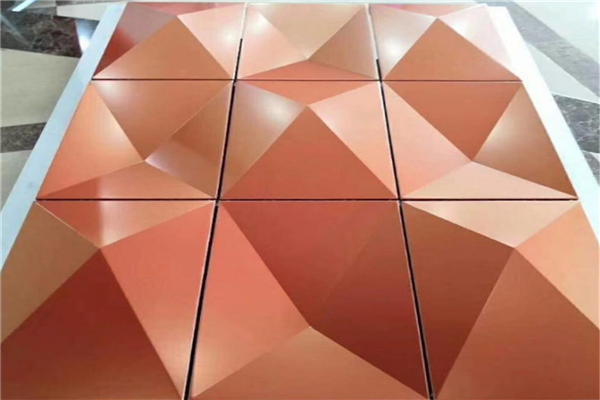 烤漆铝板和氟碳喷涂铝单板的区别