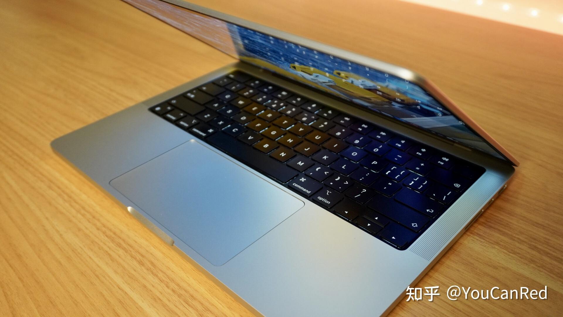 macbookpro14选深空灰还是银色