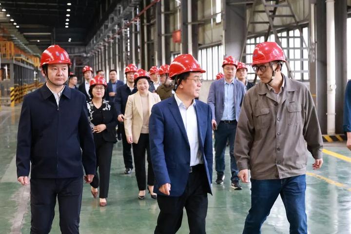 绍兴市委副书记市长施惠芳到海亮集团调研