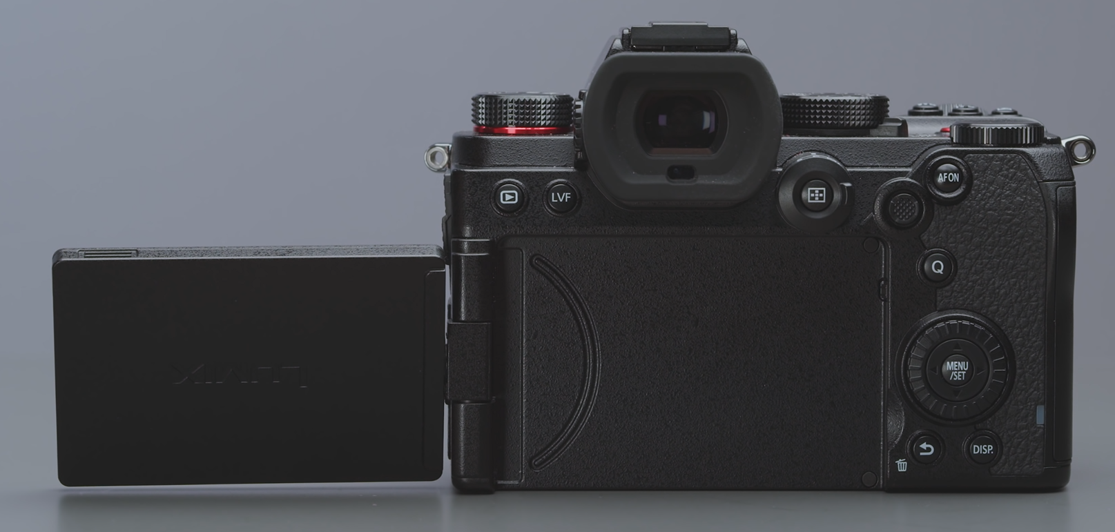 Panasonic收購鏡頭