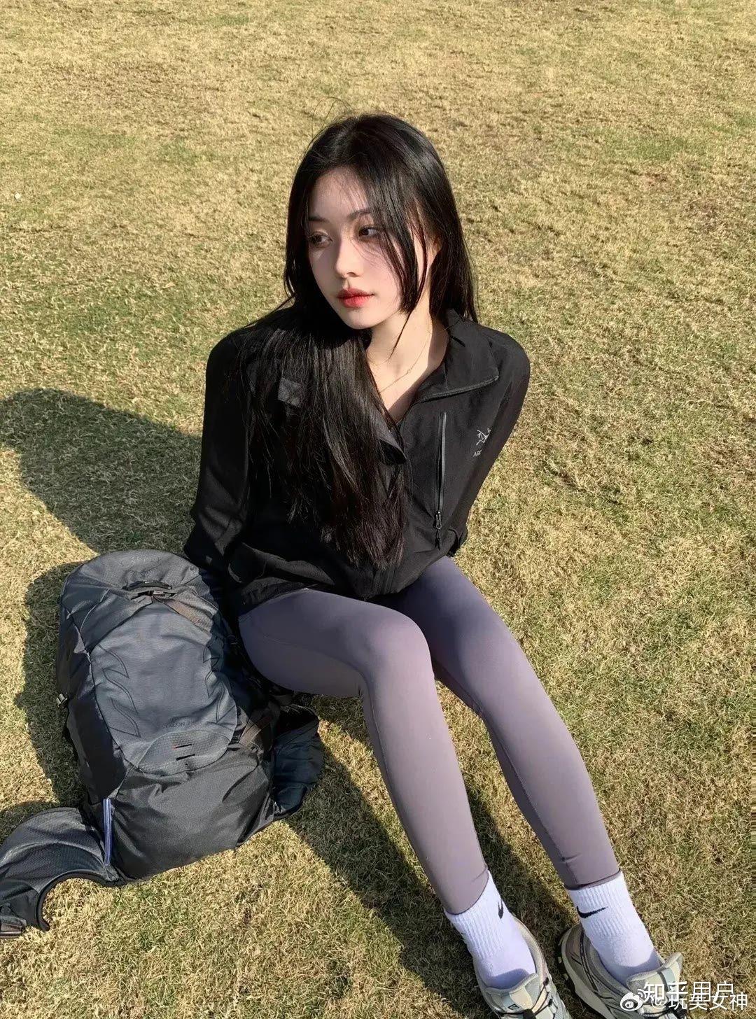 女朋友总喜欢穿紧身裤勒缝裤,该娶她吗?