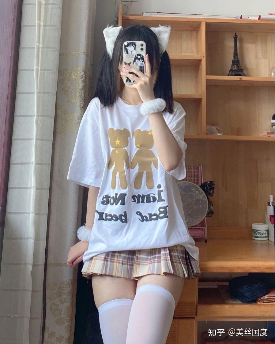 穿jk制服 腿粗应该配小腿袜还是过膝袜? - 知乎