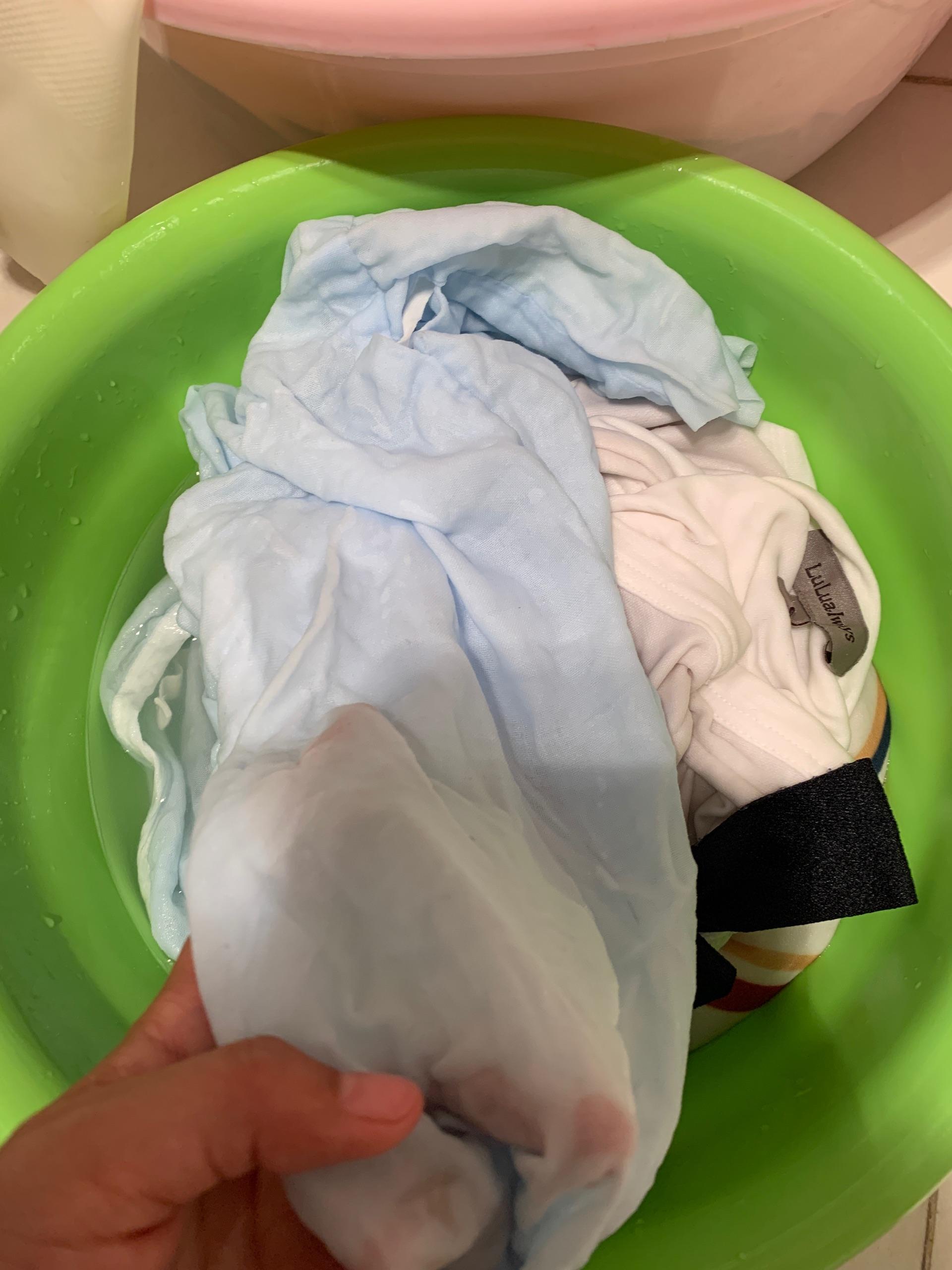 宝宝大了之后,开始自主进食,衣服总是很快就脏兮兮,有没有适合宝宝