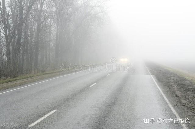 什么情况下可以打开双闪灯 这6种情况下需要开启双闪灯