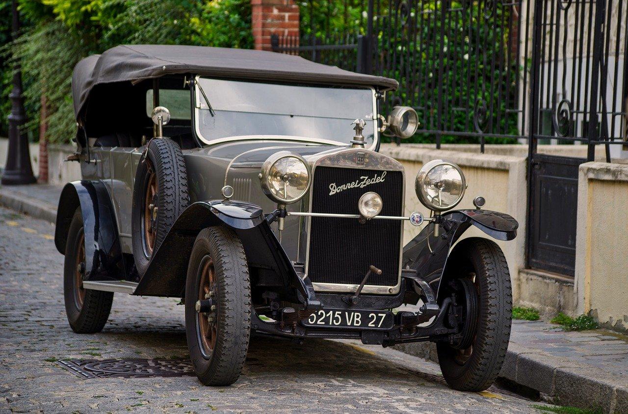 军车上的军训生活