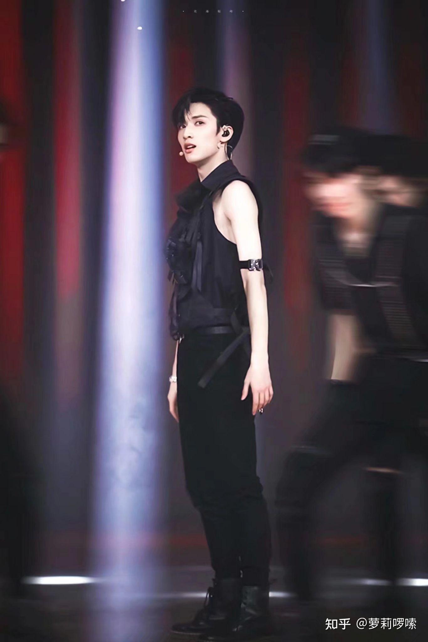 有没有时代少年团单人的全身照? - 知乎