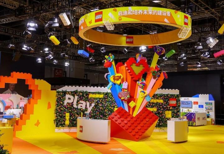 乐高集团连续第六年参展进博会欢庆玩乐超能力