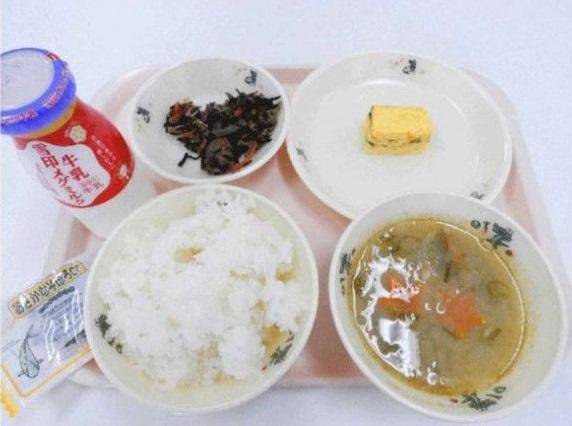 学校午餐量太少！老话题又引爆日本，经费到底去哪儿了？ - 知乎