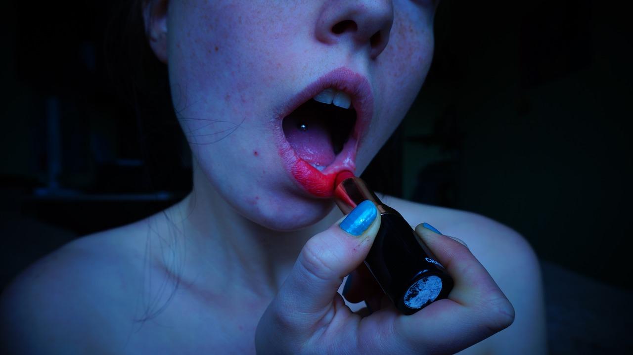 舌头很白怎么回事