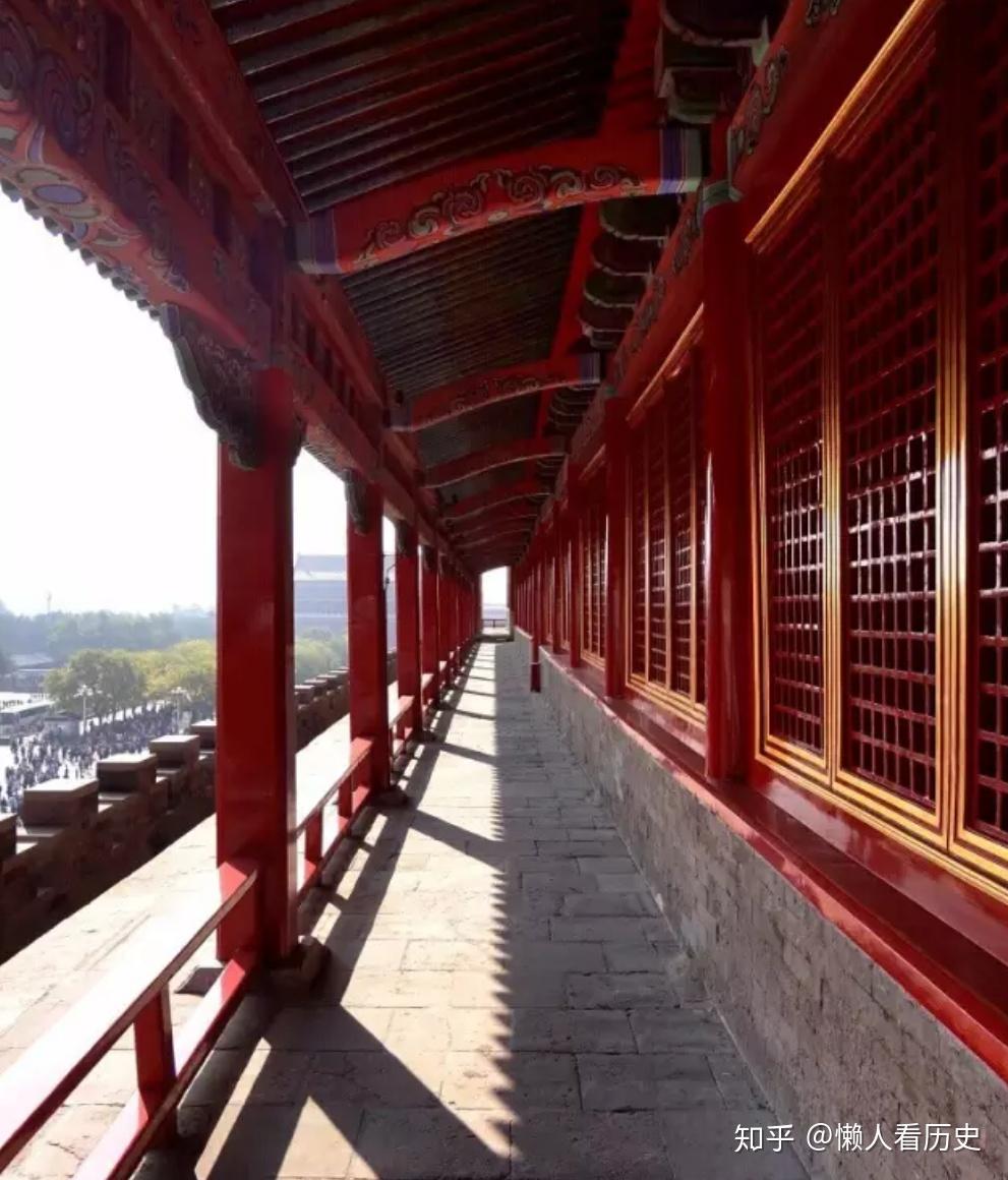请问紫禁城午门雁翅楼在古代的功能是什么? - 知乎