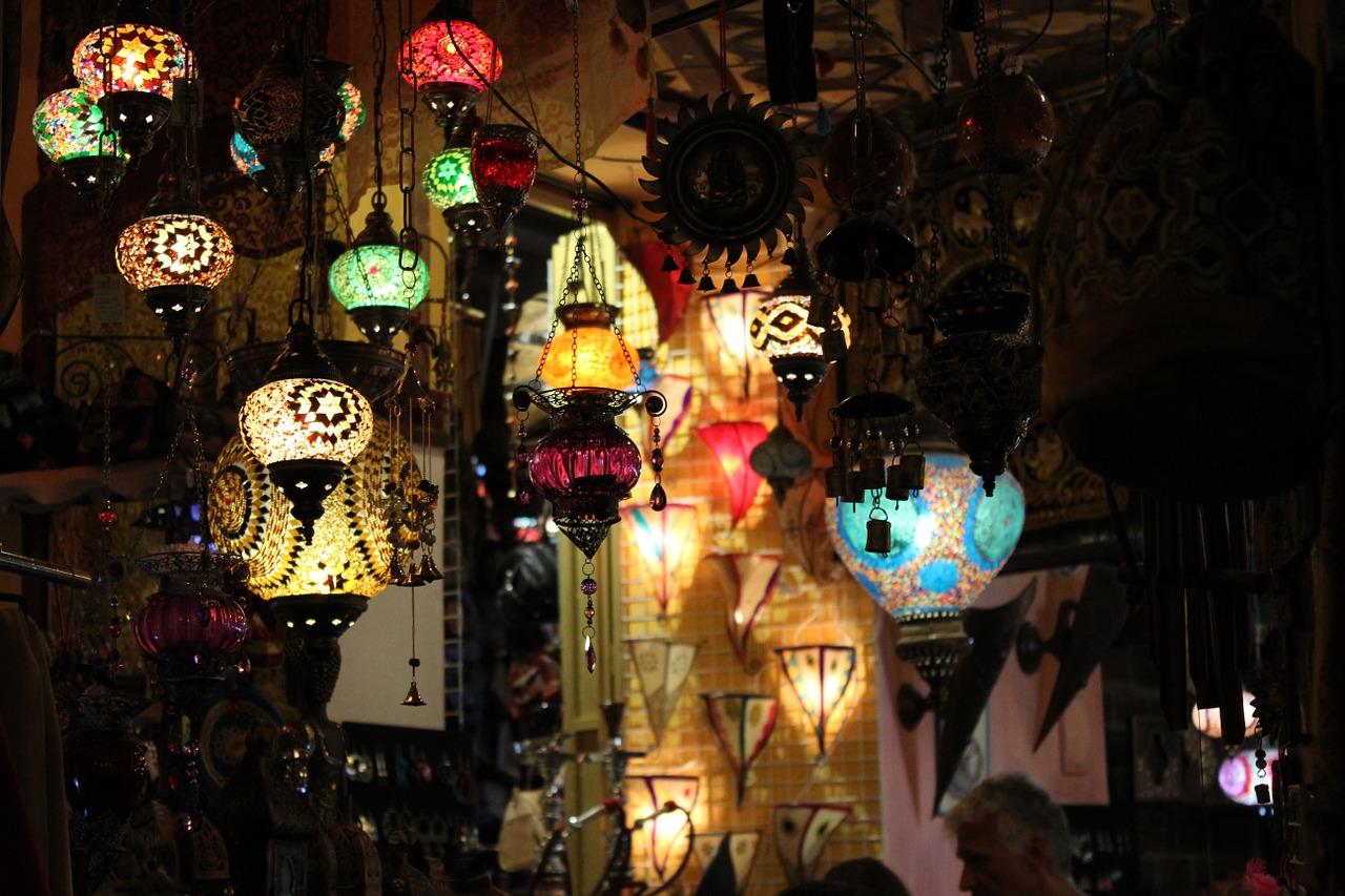 5. 灯具保养技巧