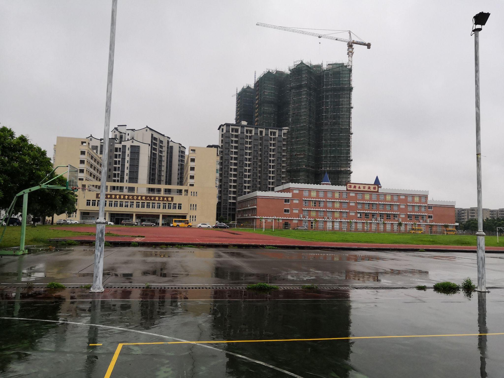 在开侨中学就读是一种怎样的体验?