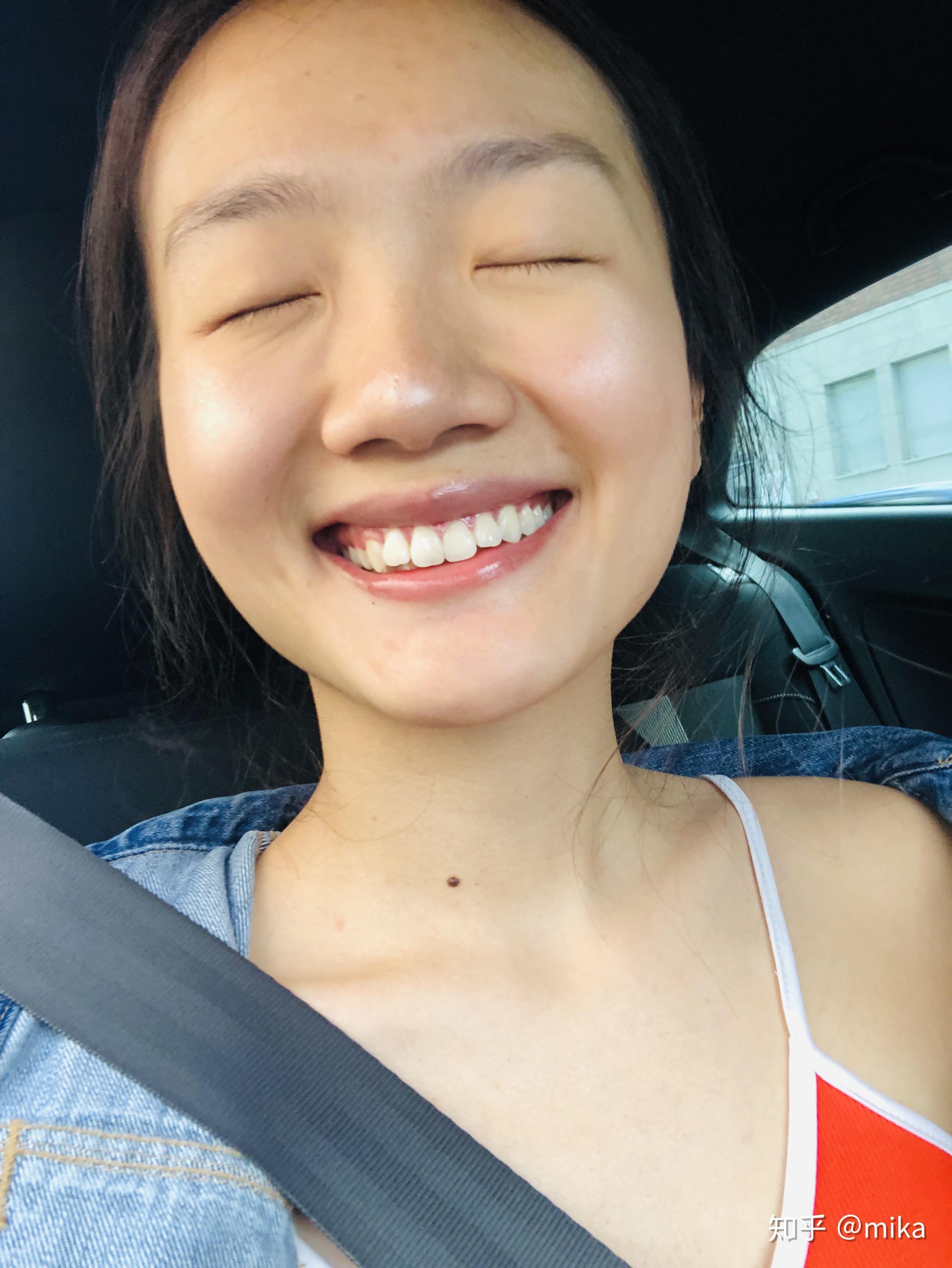 有没有那种单眼皮小眼睛塌鼻梁厚嘴唇但还挺好看的女生