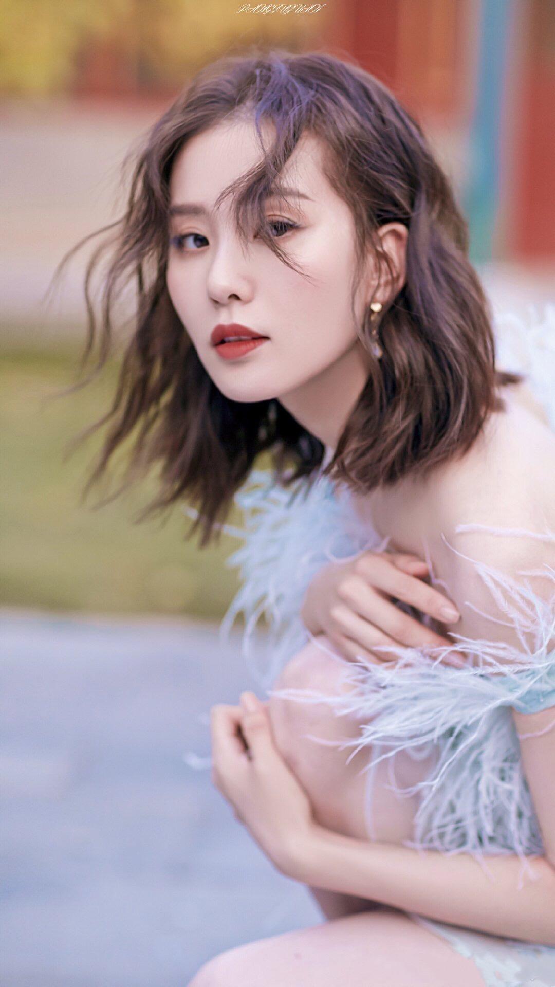 有没有女明星超瘦又好看的壁纸分享