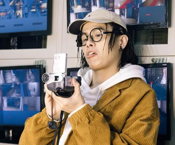 Ty. 法老 大傻 3Bangz等一大批rapper的歌里，我都发现了这种新兴的“文学”载体 - 知乎